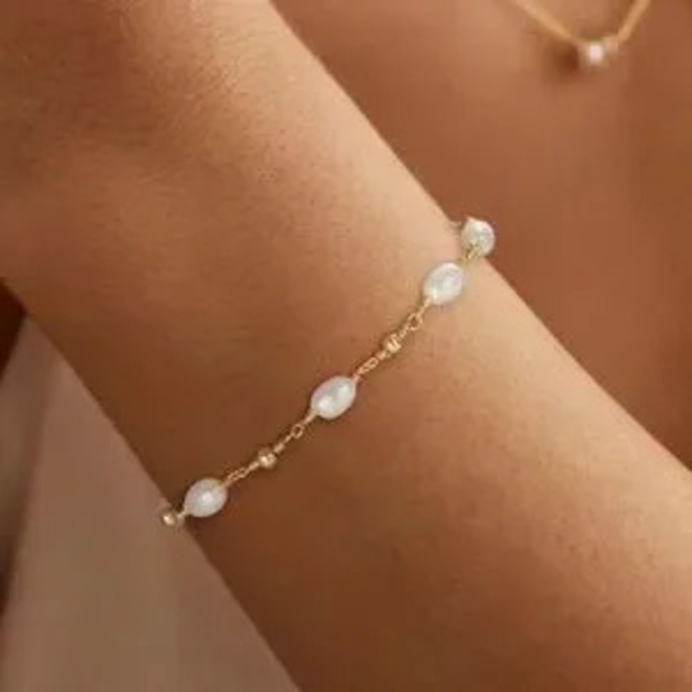 Anthropologie Freshwater Pearl Gold Chain Bracelet